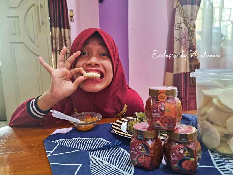 Tradisi Nyambel sama Kerupuk di Palembang